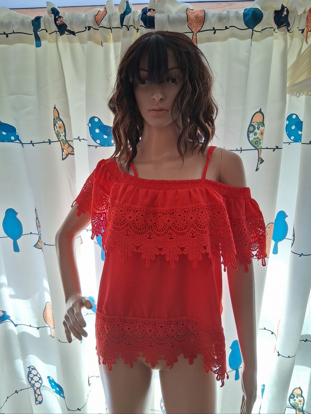 No Boundaries Women’s Red Lace Off-Shoulder Top Size Juniors XL (15-17)